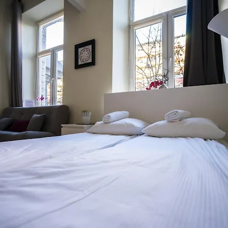 Elegant Copernicus ורשה