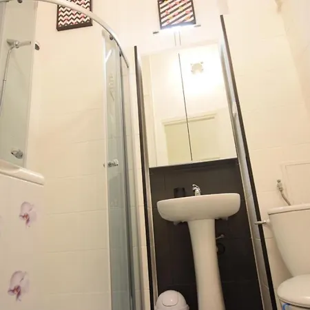 Elegant Copernicus ורשה