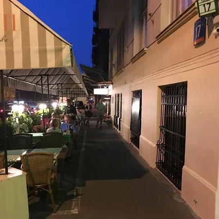 Elegant Copernicus ורשה