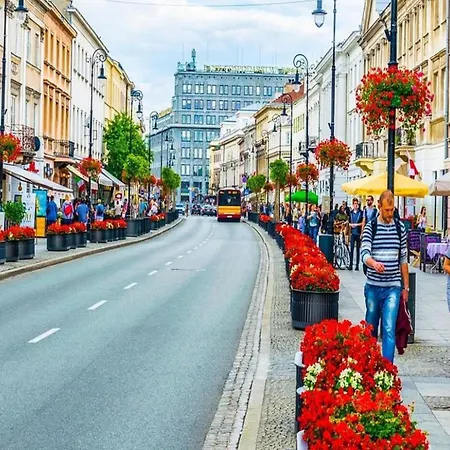 Elegant Copernicus ורשה